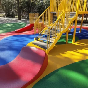 Los parques infantiles son lugares mágicos. Los niños pueden jugar, explorar y hacer amigos. Un parque bien diseñado ofrece grandes beneficios. Fomenta la actividad física y la creatividad. Además, permite a los padres relajarse mientras sus hijos juegan.